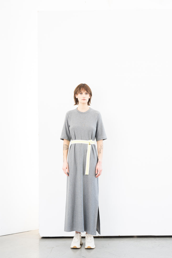 Échantillon de robe t-shirt longue Debbie