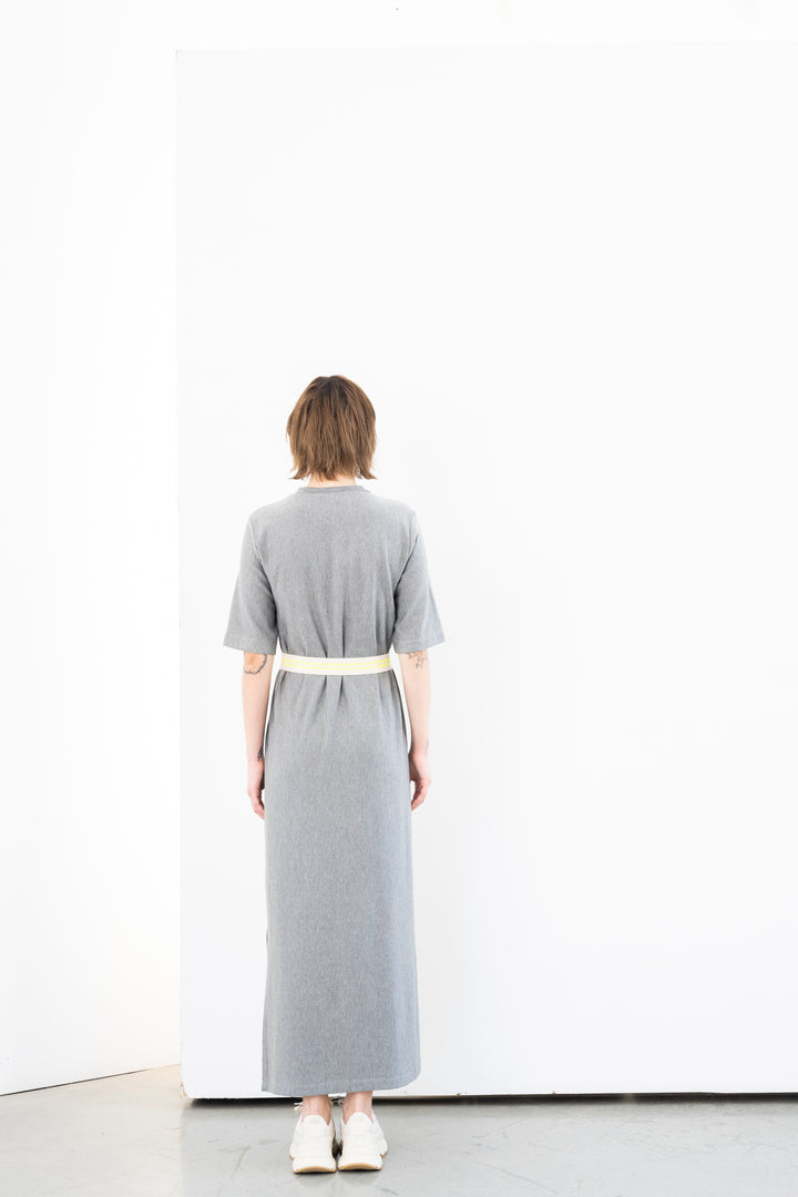 Échantillon de robe t-shirt longue Debbie