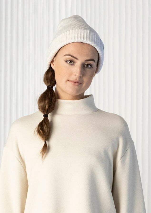 beanie-hat-merinos-wool-beige-knit