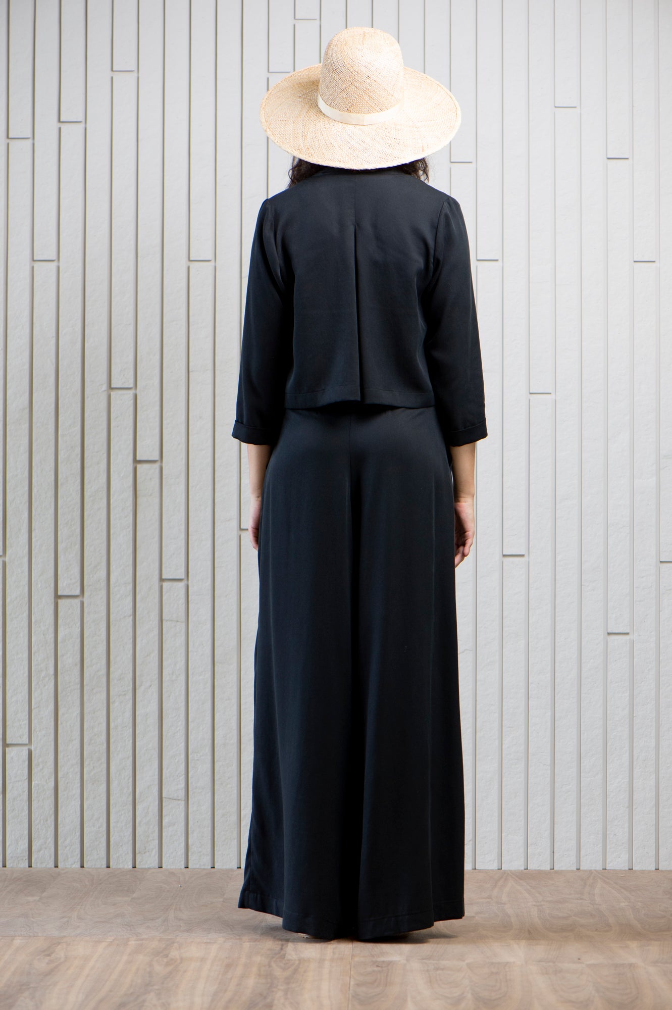 nassau-tencel-cropped-jacket-Canadian-designer-black