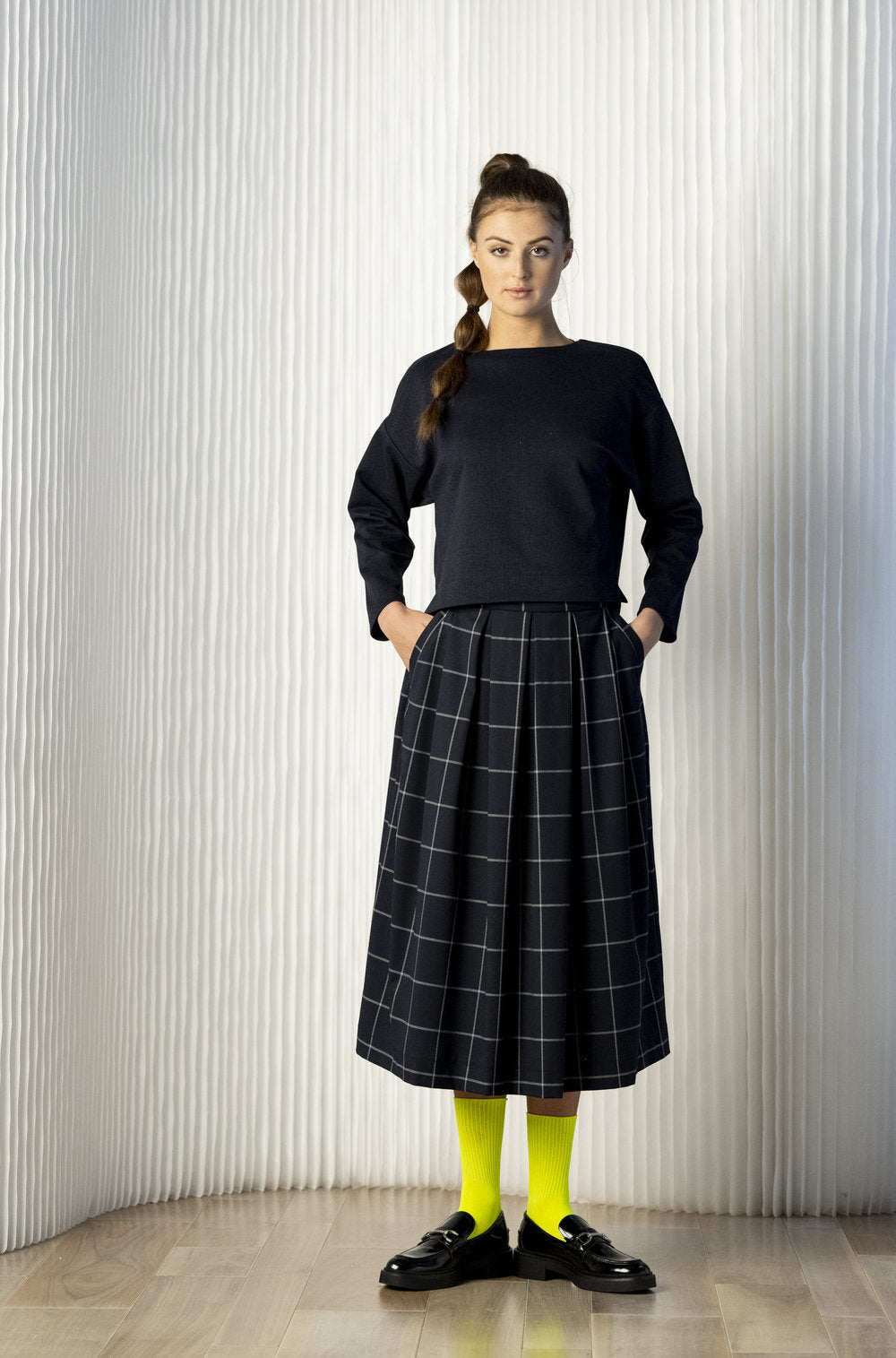 sussex-grid-navy-skirt-full-pocket
